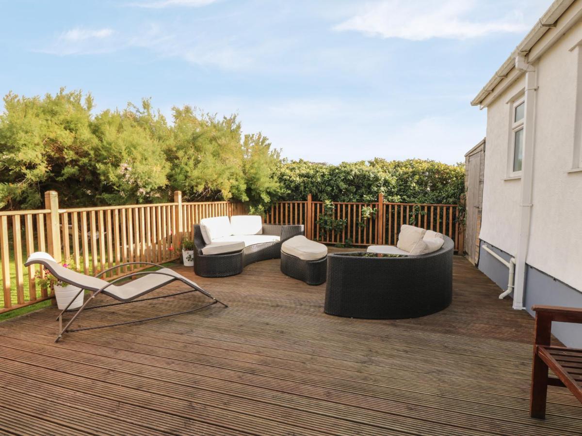 Coed Llai Villa Holyhead Ngoại thất bức ảnh