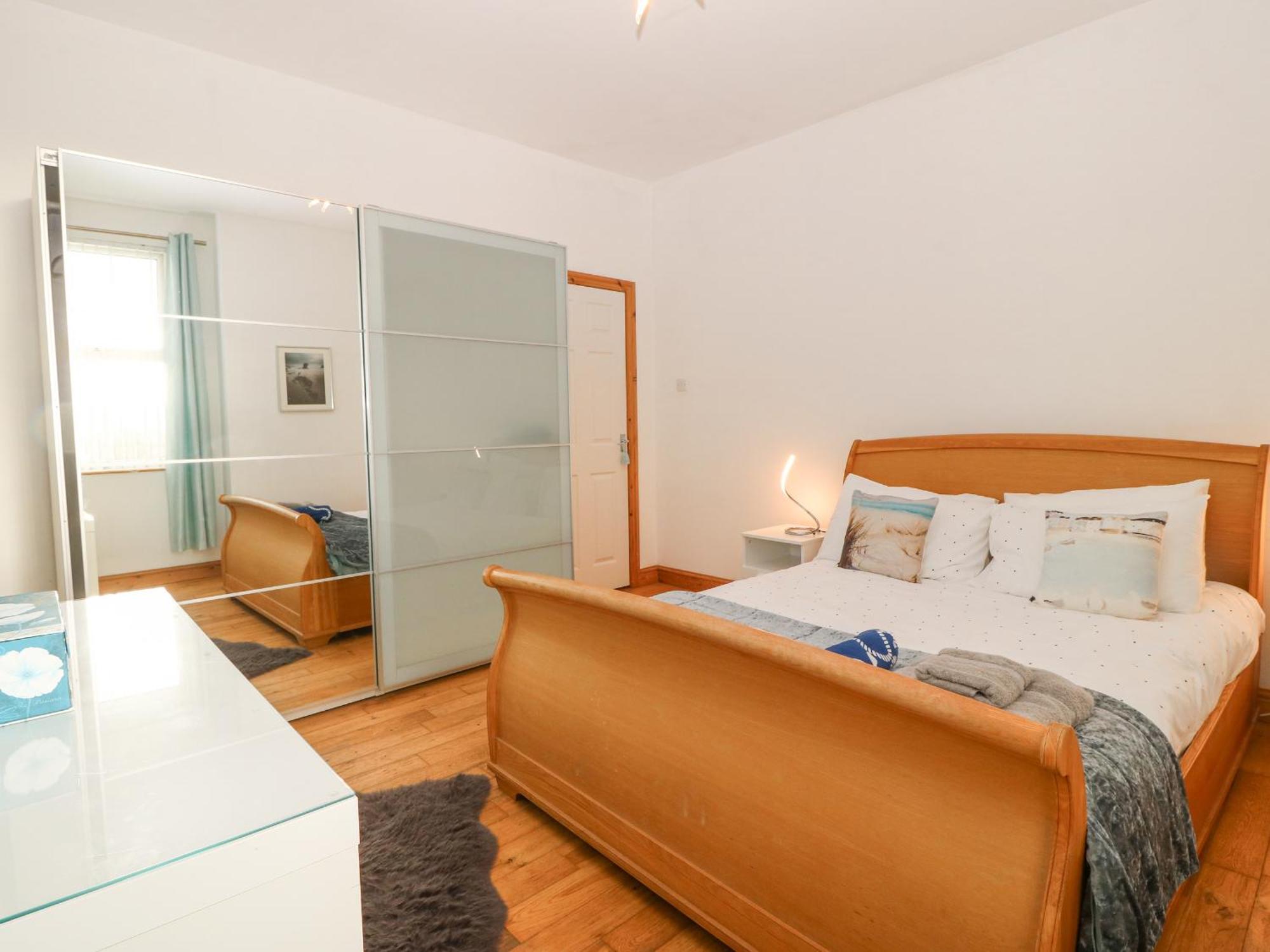 Coed Llai Villa Holyhead Ngoại thất bức ảnh