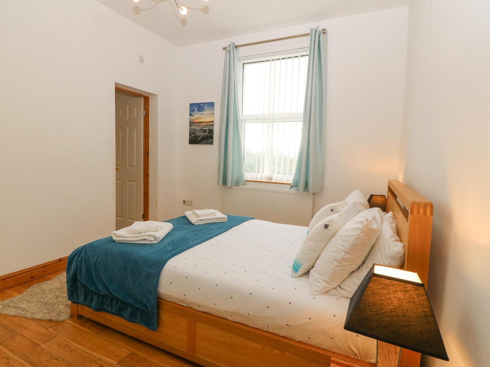 Coed Llai Villa Holyhead Ngoại thất bức ảnh